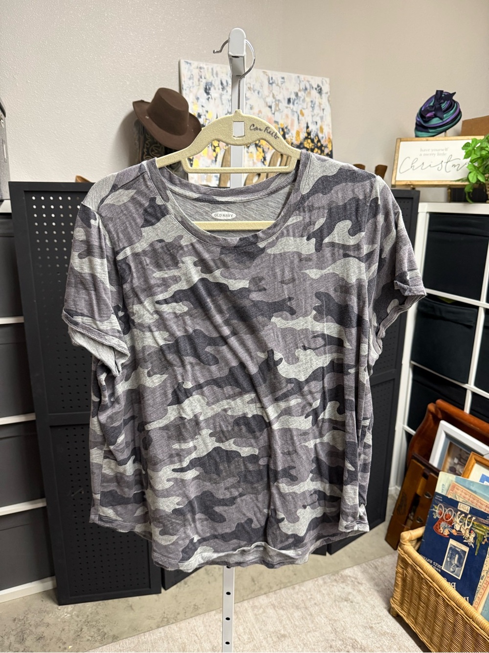 Old Navy Gray Camo Everywear Crewneck Tee